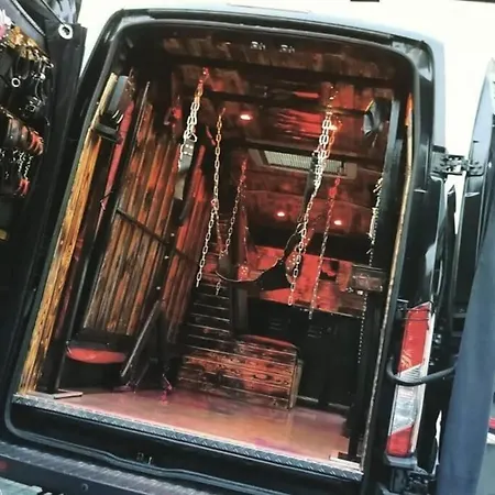 Caning Van - Bdsm On Wheels Appartement
